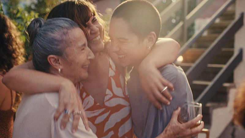 RTVE.es estrena el tr�iler de 'La buena hija', de J�lia de Paz, premiada en Tallin y que se ver� en M�laga