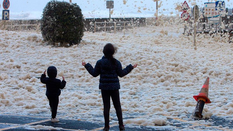 La borrasca Félix mantiene este domingo en alerta a todas las comunidades autónomas