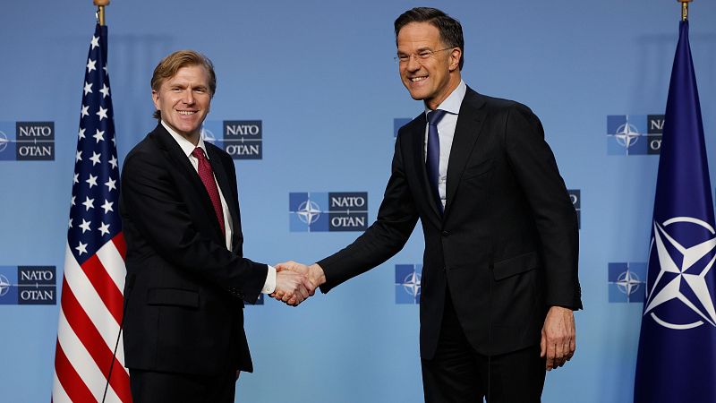 Rutte elogia "el cambio de mentalidad de la Alianza" tras la reunión de ministros de Defensa de la OTAN en Bruselas