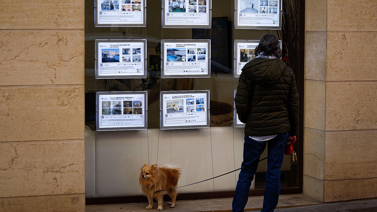 El Gobierno estudia penalizar con el IRPF a quienes suban el alquiler - La hora de La 1 | Ver