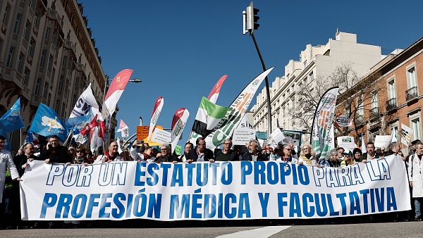 Vista de la manifestaci�n de m�dicos previa a la huelga de la semana pr�xima