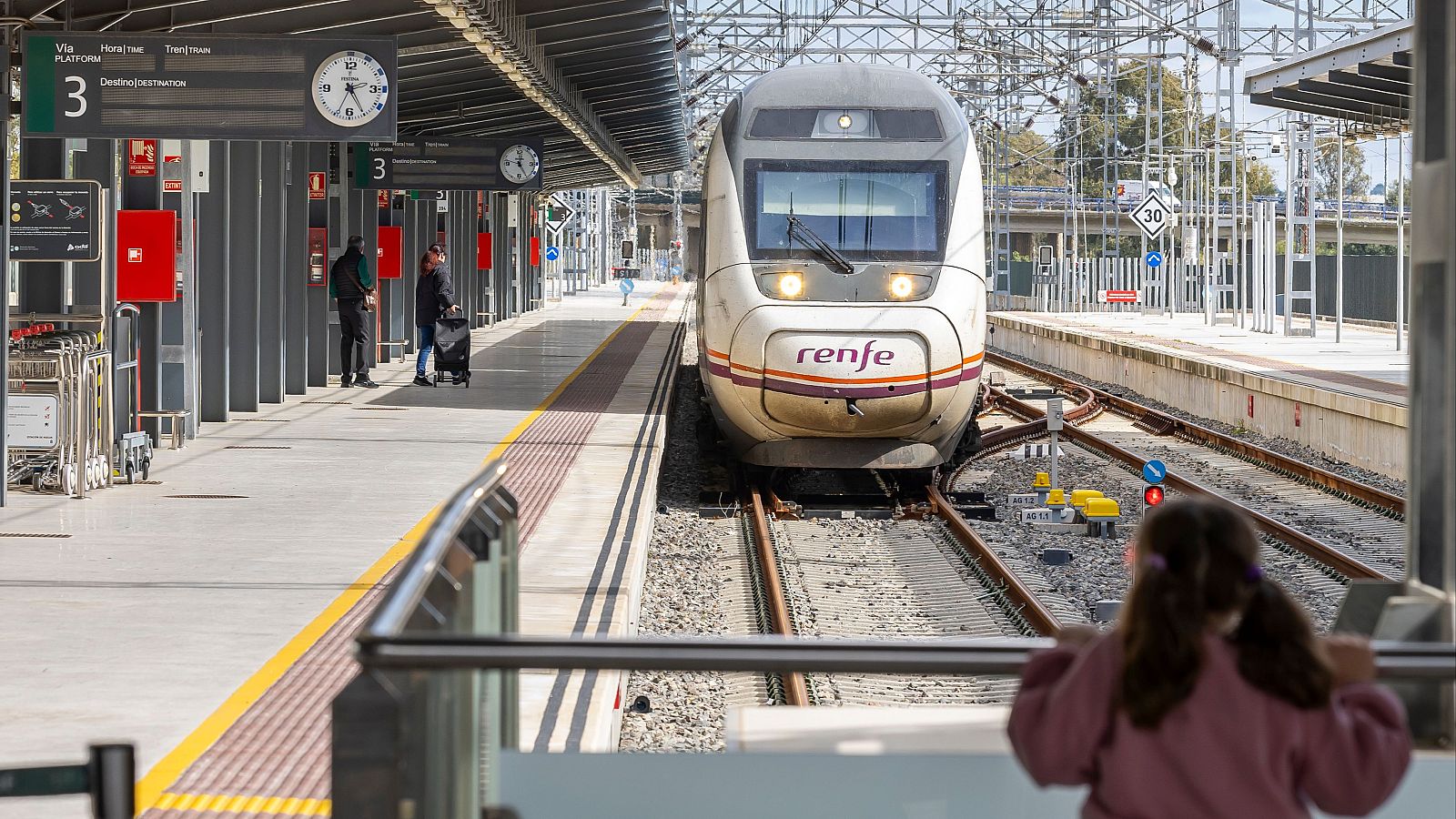 Renfe, Iryo y Ouigo reanudan el servicio de alta velocidad entre Madrid y Andalucía tras el visto bueno de Adif | Ver