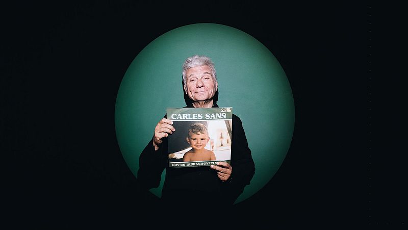 Carles Sans, l'etern 'guapo' del Tricicle, visita el club de jazz 'Gran Tonino'