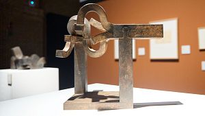 Chillida sue�a el espacio en la patria com�n del horizonte