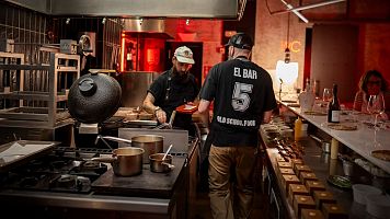 Carlos L�pez y Jara Jim�nez llevan el Bar Old School Food, en M�rida