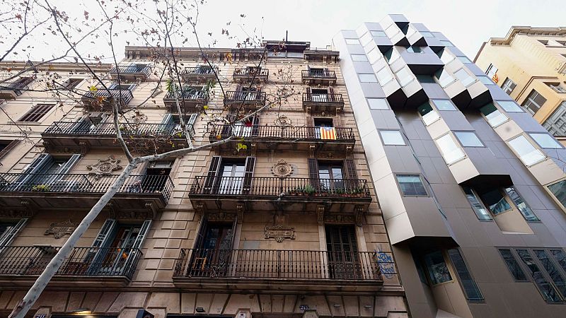 Barcelona lanza una ayuda de 400 euros al alquiler para mayores de 55 años y familias monoparentales