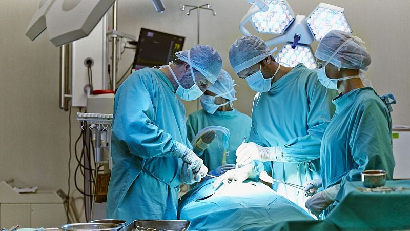 Vall d'Hebron extirpa un tumor hepàtic inoperable amb una tècnica de trasplantament