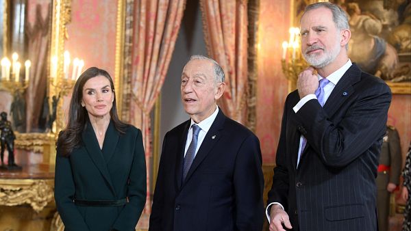 El rey Felipe VI y Marcelo Rebelo de Sousa, durante la visita del monarca a Coimbra para ser investido Doctor Honoris Causa en mayo de 2025