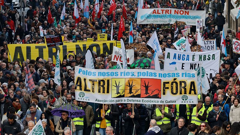 La Xunta inicia el archivo del proyecto de Altri, mientras la compa��a estudia opciones para la conexi�n a la red el�ctrica