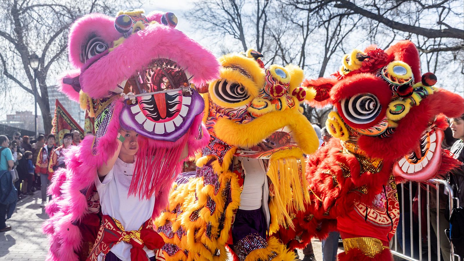 Usera acoge el tradicional desfile del Año Nuevo Chino | Ver