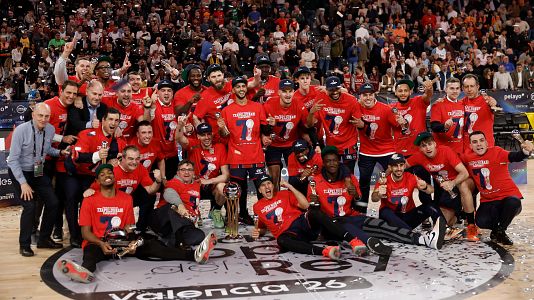 El Baskonia celebra el t�tulo de Copa del Rey