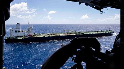 EE.UU. aborda un tercer petrolero en el �ndico por violar su bloqueo de crudo en el Caribe