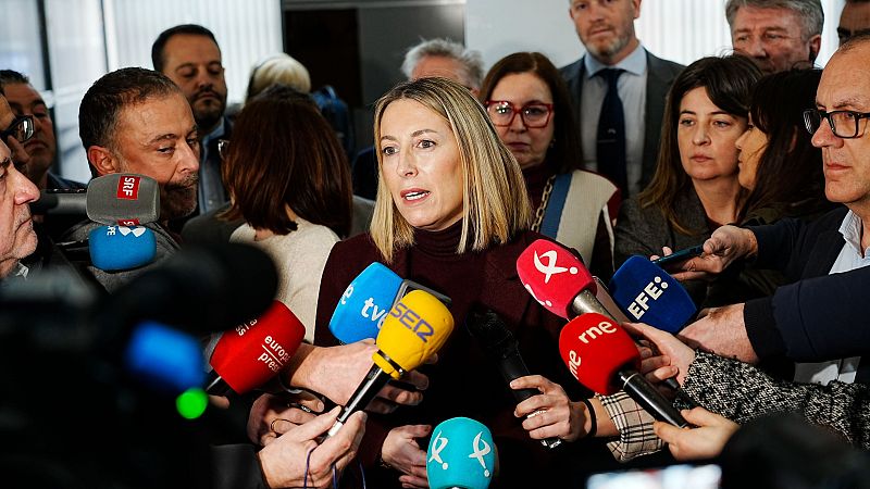 Guardiola se re�ne telem�ticamente con Vox bajo la supervisi�n de G�nova