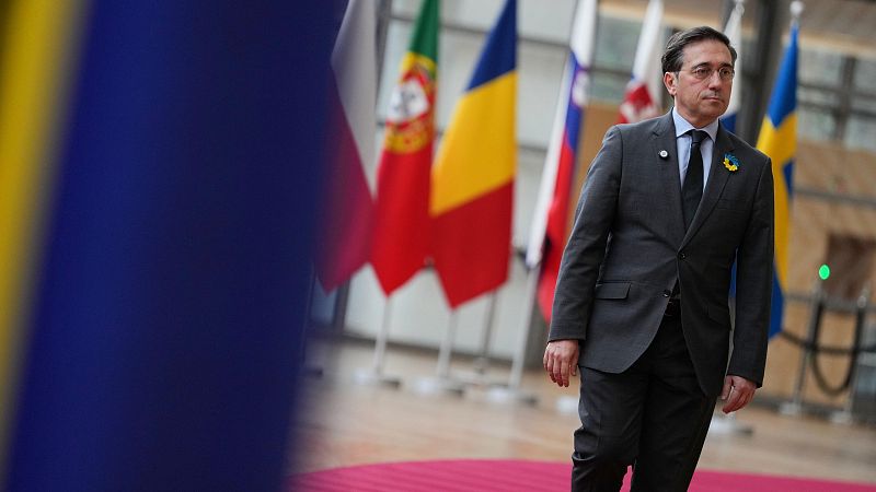 Albares dice que España no renuncia a reclamar la soberanía de Gibraltar y que el acuerdo estará "antes de verano"