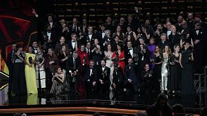 Foto de grupo de los premiados en los Goya.