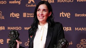 Director and writer Alauda Ruiz de Azua, winner of the best original screenplay and director awards for 'Sundays', poses for photographers at the winners photo call during the 40th Goya Awards ceremony on Saturday, Feb. 28, 2026, in Barcelona, Spain. (AP Photo/Joan Mateu Parra)