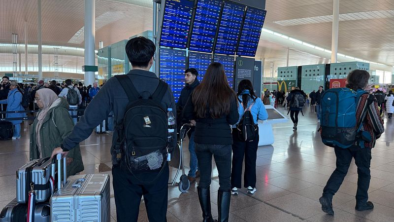 M�s d'una desena de vols cancel�lats amb origen o dest� a Barcelona per la crisi a l'Iran