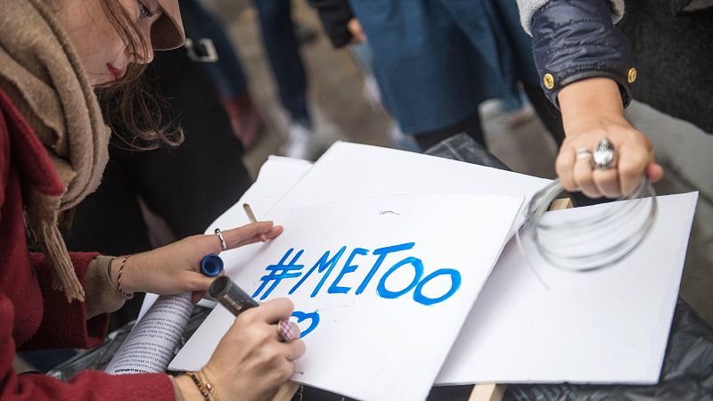 El lema del "Me too" -"Yo tambi�n"- rompi� el silencio sobre las agresiones sexuales