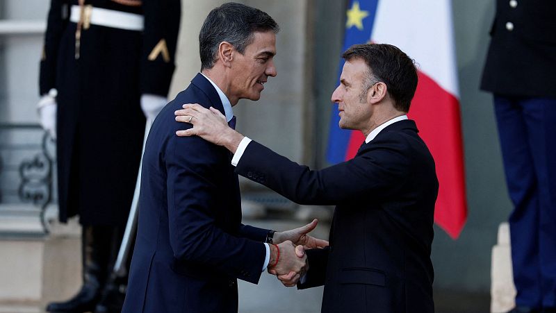 Macron traslada a Sánchez su "solidaridad" y Bruselas se muestra "dispuesta a actuar" tras la amenaza de Trump