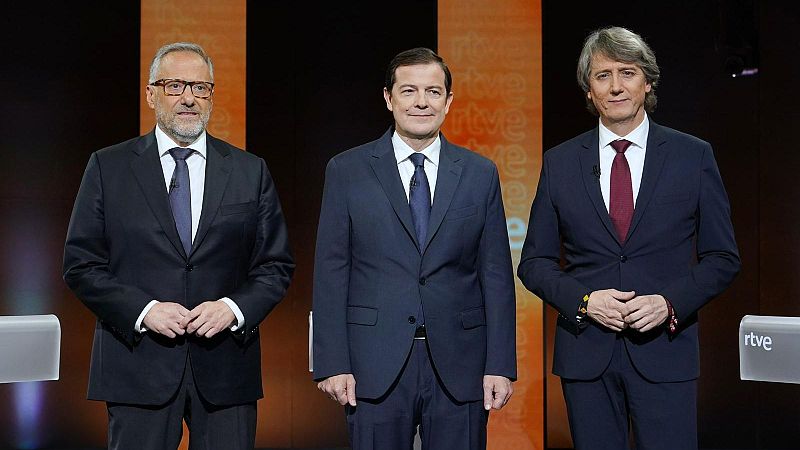 Mañueco, Martínez y Pollán se enfrentan en RTVE por los pactos, el campo o la inmigración con Sánchez de fondo