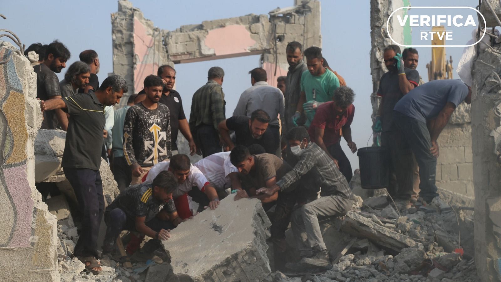 La destrucci�n de la escuela de Minab con im�genes verificadas