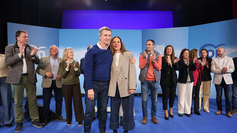 Feijóo alerta de que Abascal podría "bloquear" la investidura de Mañueco igual que en Extremadura: "Vox está a la deriva"