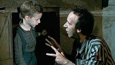 De lo más natural - ¿Por qué el humor nos hace "La vida más bella"? - 18/03/18 - ESCUCHAR AHORA