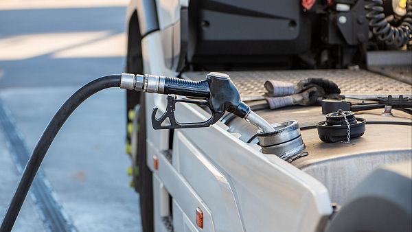 Agricultores y transportistas piden al Gobierno medidas para corregir el encarecimiento del combustible profesional