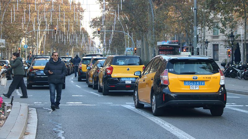 Comen�a la tramitaci� de la nova llei del taxi amb l'oposici� frontal del sector de VTC
