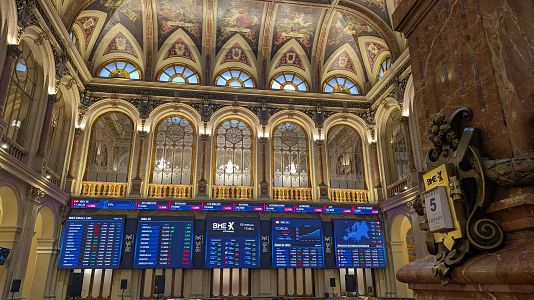 El IBEX registra p�rdidas mientras el petr�leo se mantiene al alza, por encima de los 90 d�lares por barril