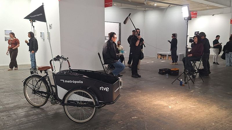 Metr�polis captura la energ�a de ARCO 2026 desde su ?bici-m�vil?