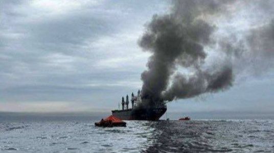 Un barco atacado en el estrecho de Ormuz este mi�rcoles