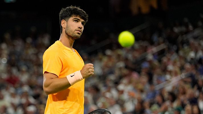 El espa�ol Carlos Alcaraz celebra un punto ante el brit�nico Cameron Norrie, en Indian Wells, California. AP/Mark J. Terrill