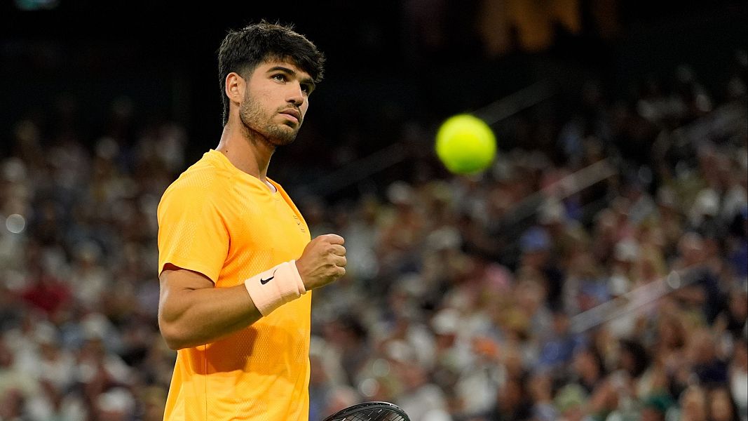 El espa�ol Carlos Alcaraz celebra un punto ante el brit�nico Cameron Norrie, en Indian Wells, California. AP/Mark J. Terrill