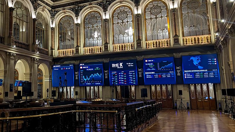 Nueva jornada de pérdidas en las bolsas europeas, con el barril de petróleo por encima de los 100 dólares