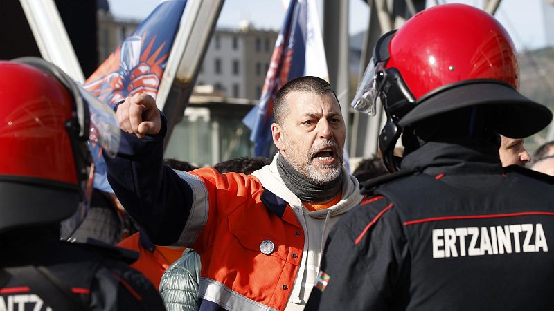 La mayoría sindical rechaza el ERE de Tubos Reunidos tras una propuesta de última hora