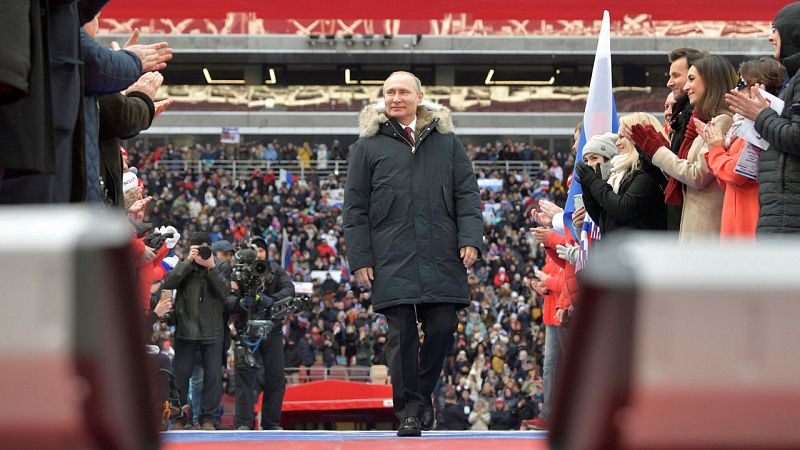 Putin cierra la campaña presidencial arengando a los rusos a votar