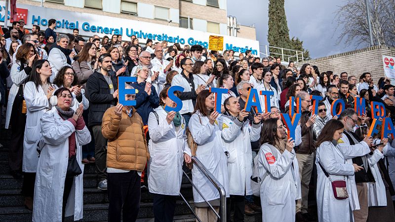 Los médicos vuelven a la huelga esta semana sin horizonte de acuerdo con Sanidad y con el estatuto marco de bandera