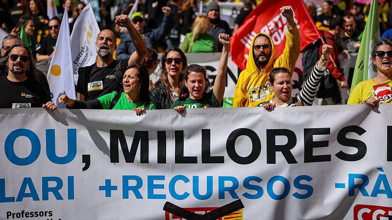 Protestes dels docents col·lapsen Barcelona en l'inici d'una setmana de vaga