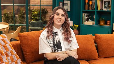 Carolina Iglesias, c�mica: "Aprendre catal� �s com desbloquejar un nivell nou en un videojoc"