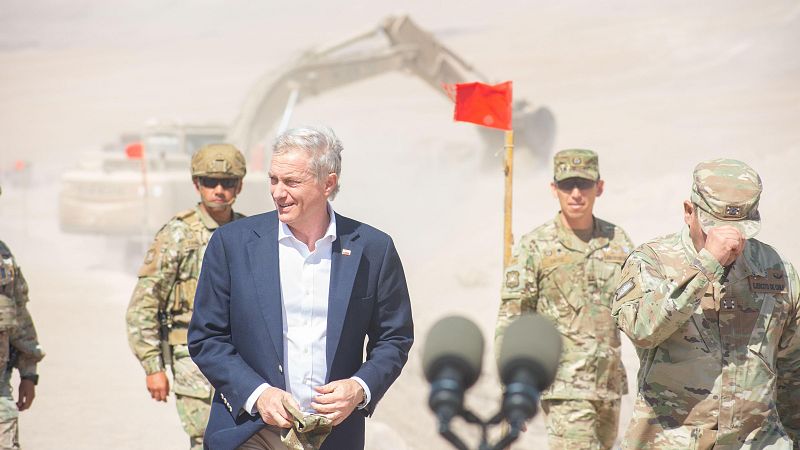 Chile comienza la construcción de barreras fronterizas con Perú y Bolivia para frenar la inmigración