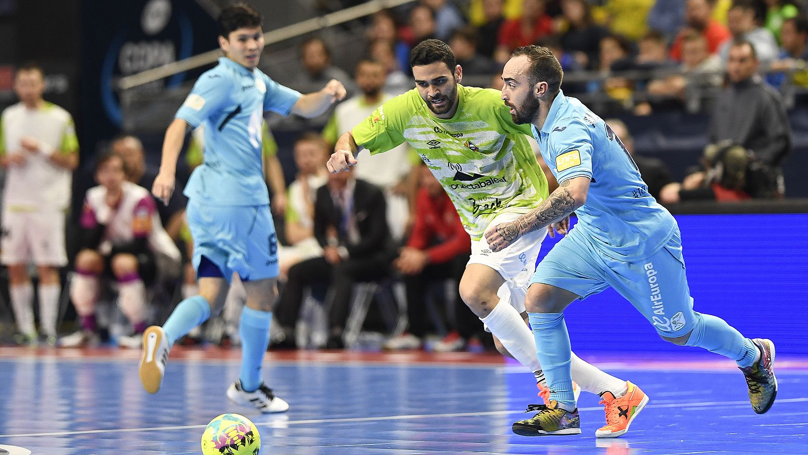 Movistar Inter defenderá su título en Madrid al ganar a Palma en la primera semifinal de la Copa de España por 1-4.