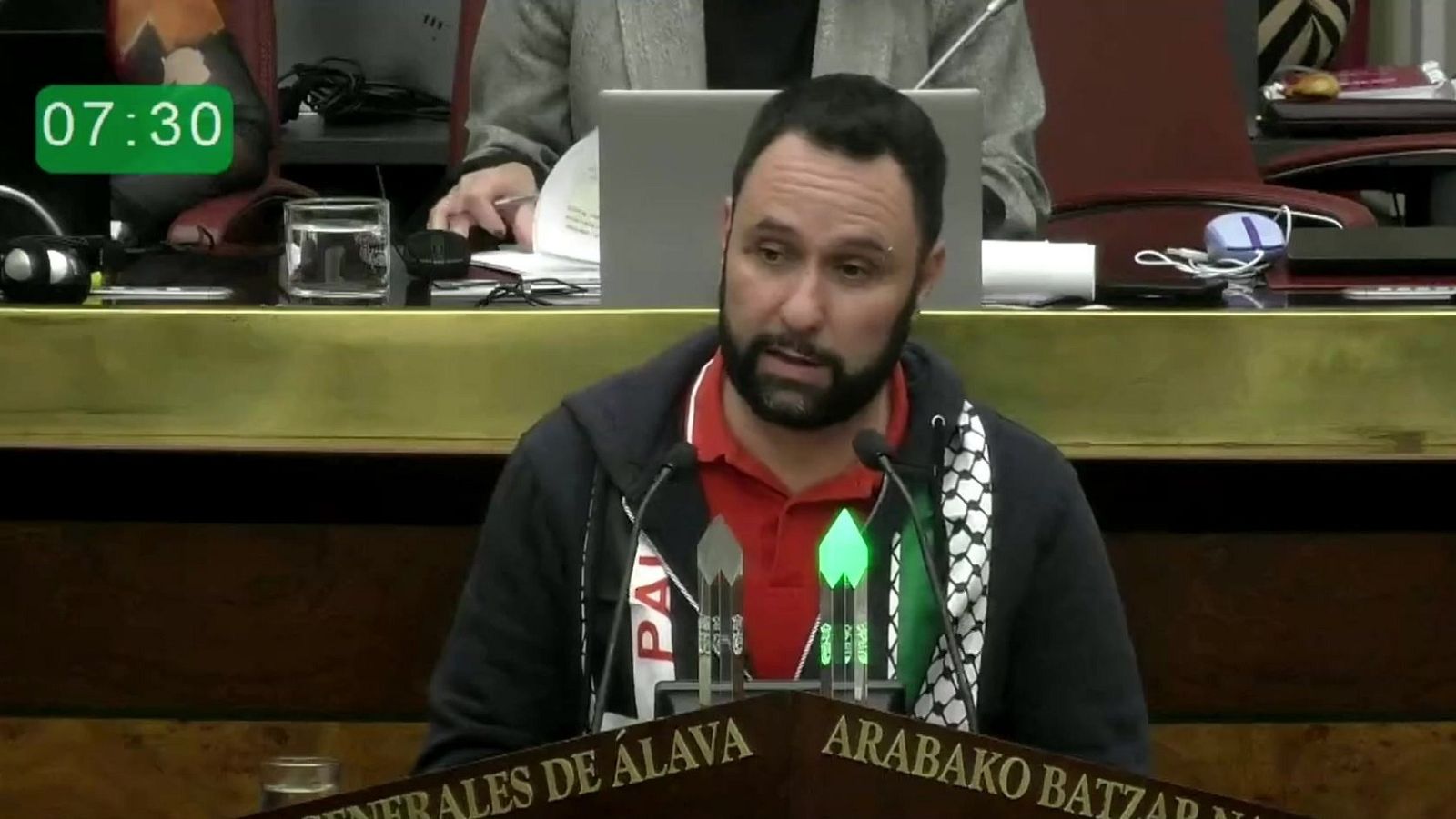 Trabajadores de Tubos Reunidos denuncian coacciones en las bajas voluntarias del ERE y exigen salvar la acería de Amurrio | RTVE Play - Ver ahora