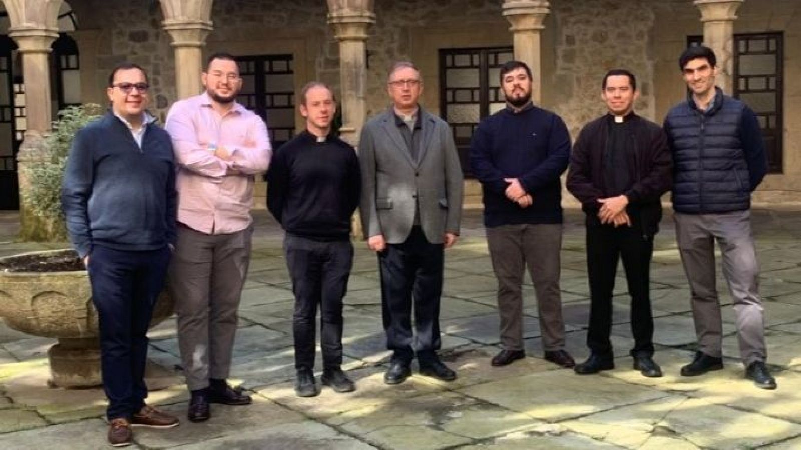 Seminaristas de Corbán cuenten cómo viven y se preparan para el sacerdocio - TeleCantabria | Ver