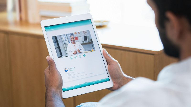 El nuevo frente de la desinformación sanitaria:  los "falsos médicos" creados con inteligencia artificial