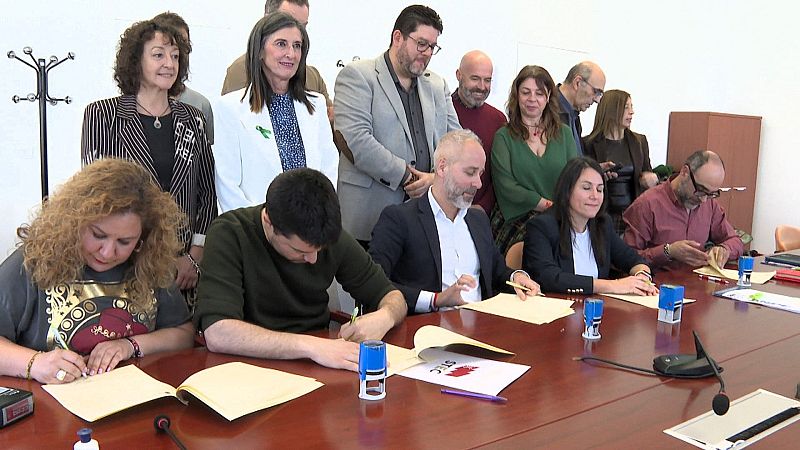 Educación y sindicatos firman el acuerdo de adecuación retributiva del profesorado cántabro