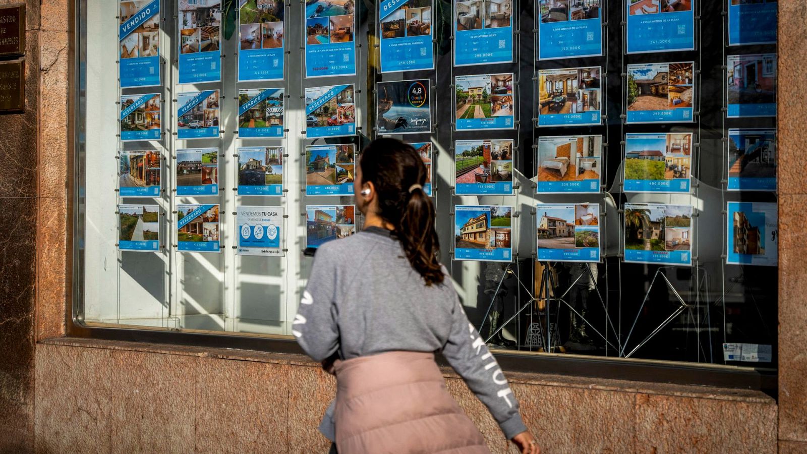 Los jóvenes, el colectivo más afectado por la crisis de vivienda - Telenavarra | Ver