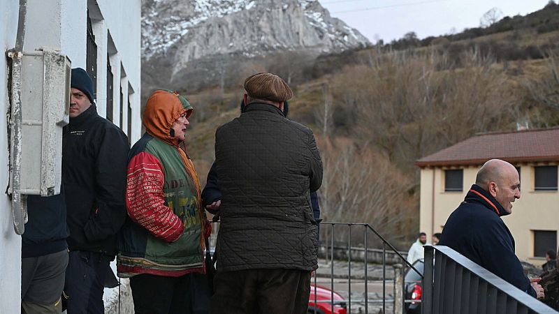 La Lotería de Navidad trae la primavera a Villamanín con el cobro del Gordo: “Perdemos un poco pero ganamos todos”