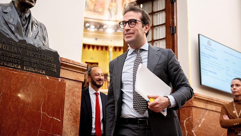 Sánchez nombra a Cuerpo como vicepresidente y a Arcadi España como sustituto de Montero al frente de Hacienda