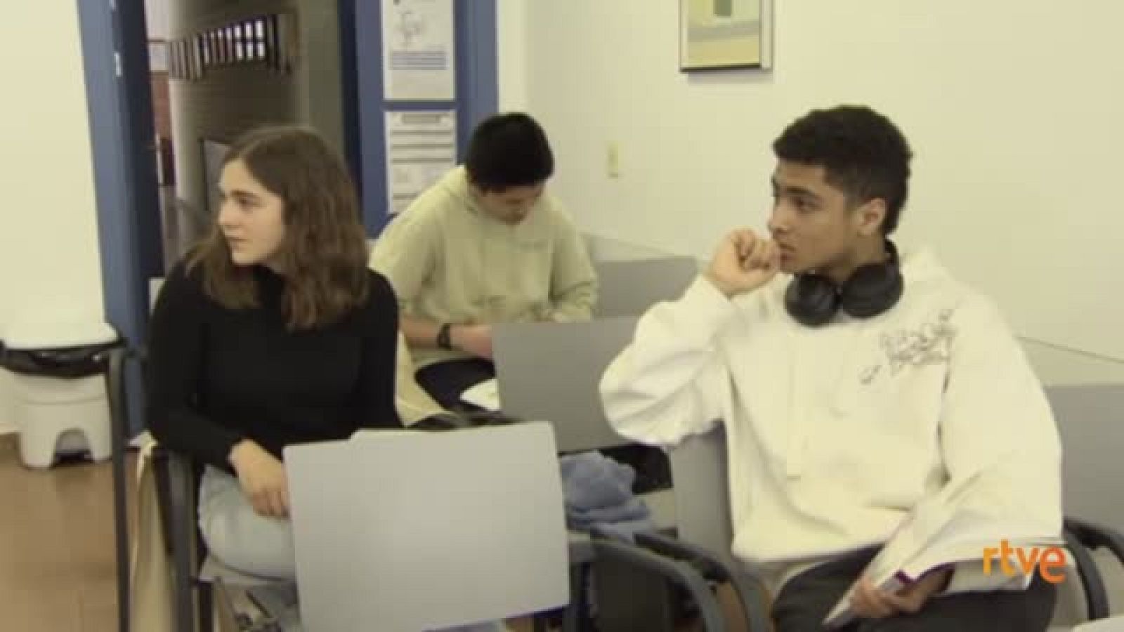 Cuenta atrás para la Prueba de Acceso a la Universidad - Informativo Telerioja | Ver